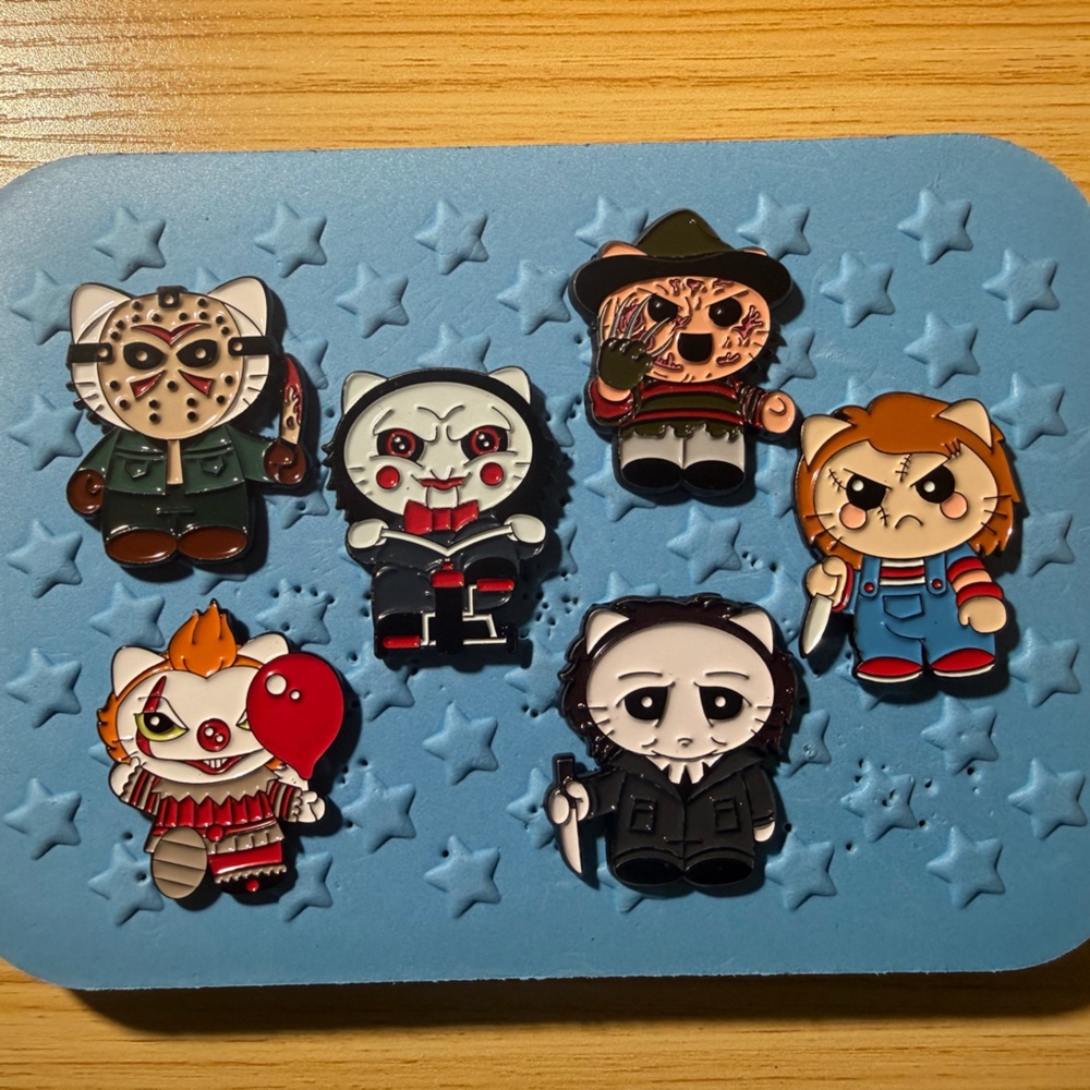 Hello Kitty Horror Pin Lot+ 2 Brand New Black Pin Folios